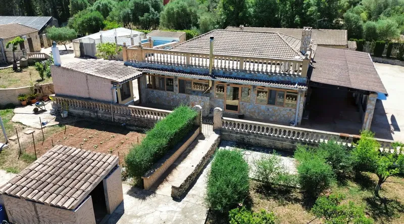 Rustic finca with pool, views and own olive oil production in Santa Eugènia — photo 1