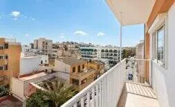 198m² Penthouse with 6 rooms, 4 bathrooms and balcony for sale — photo 2