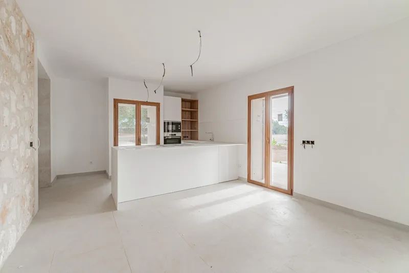 Renovated stone house — photo 8