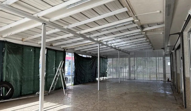 Spacious commercial premises for sale in Alcúdia – multiple possibilities in tourist area — photo 1