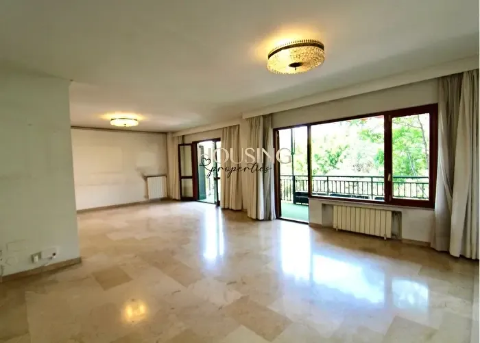 Piso de 6 habitaciones en venta en Centre, Jaume III — photo 1