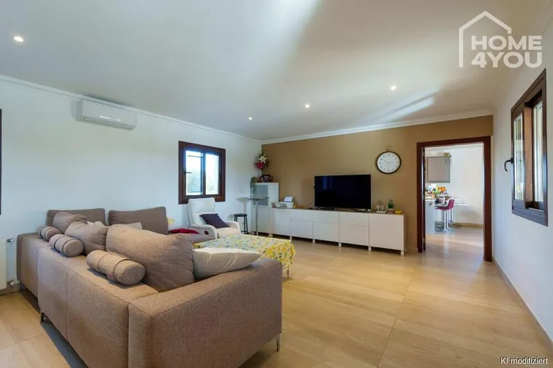 16,600m² finca with 7 bedrooms, 4 bathrooms, garage and pool for sale — photo 4