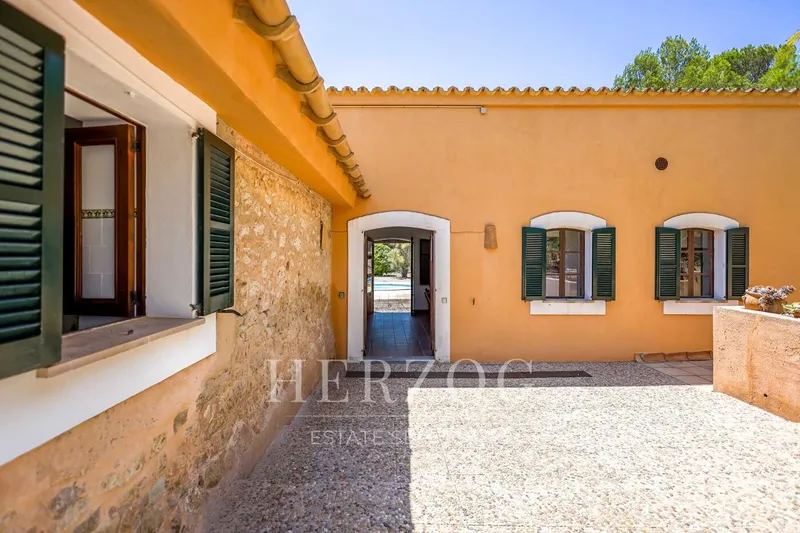 Rustic finca with vacation license on 26,700 m² of land near Paguera — photo 6