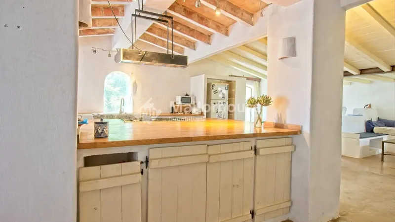Mallorcan estate with 900 m2 built on 70,000 m2 plot — photo 7