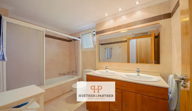 This apartment in Cales de Mallorca stands out as a penthouse close to the beach with a private rooftop terrace and communal pool, ideal for — photo 6