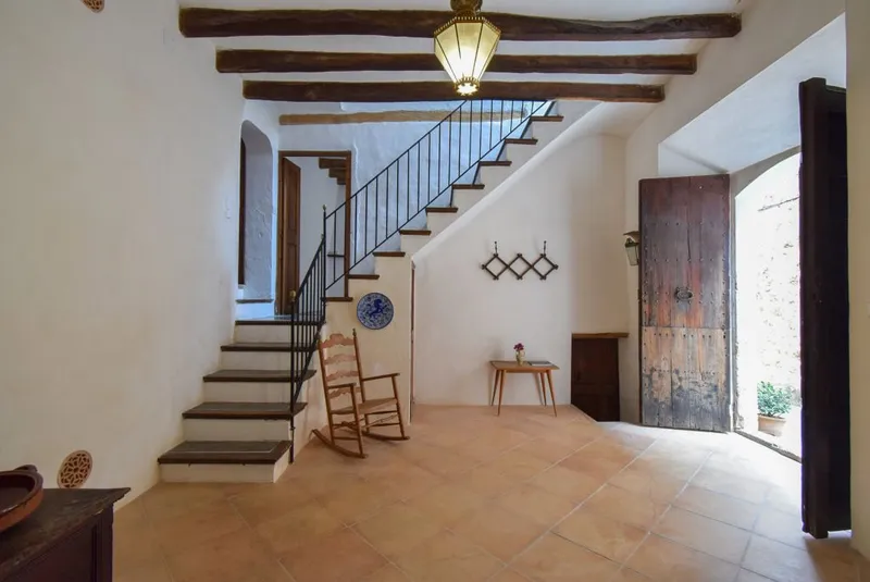 Typical Mallorcan house with a terrace and unbeatable views in the heart of Fornalutx — photo 5