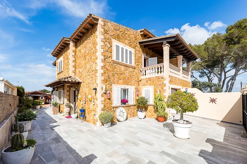A magnificent opportunity to acquire a beautiful semi-detached house in Bahía Azul, an area known for its tranquility and services — photo 2
