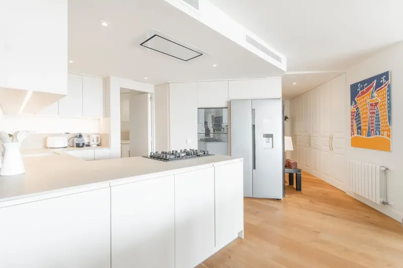 Exclusive designer flat with terrace and panoramic views of the Serra de Tramuntana, Galatzó, Son Vida and Bellver Castle — photo 7