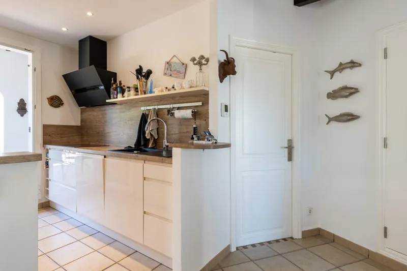 190m² Villa mit 7 Zimmern, Pool und Meerblick zu kaufen — photo 9