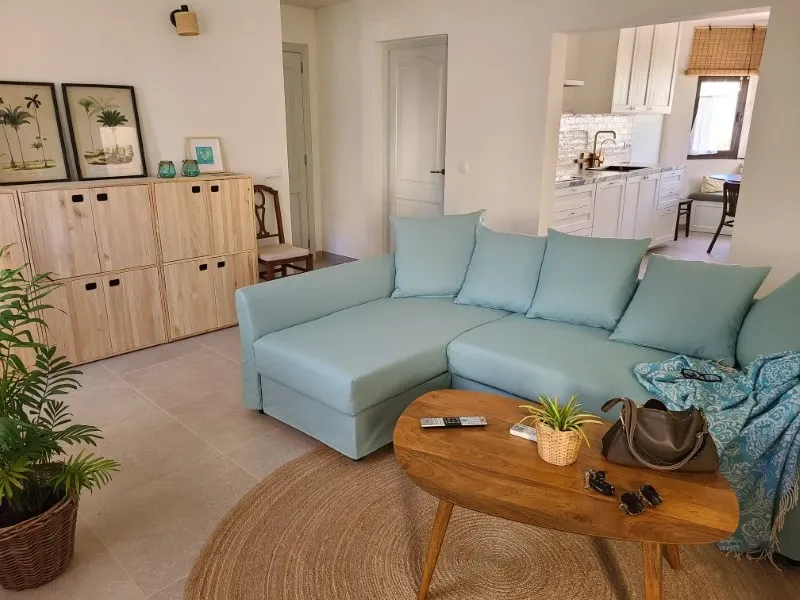 Penthouse for rent with private terrace in Gesa area — photo 1