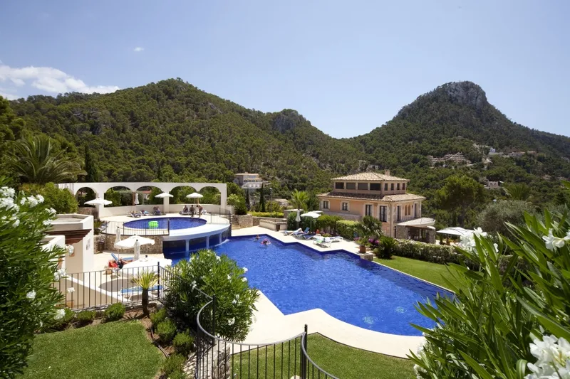 Garden apartment in luxurious residential complex in Port Andratx 1 — photo 2