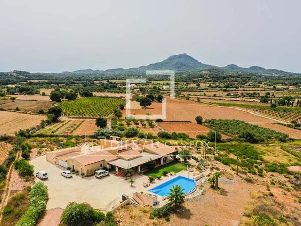 354m² country house for sale in Felanitx, Balearic Islands — photo 4