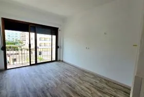 Starter apartment in a great location — photo 1