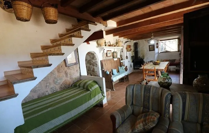 Impressive estate with water pond and sea view — photo 7