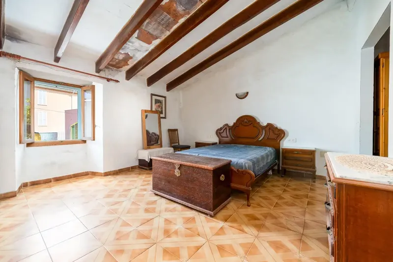 Magnificent townhouse for sale in Andratx Pueblo, a property that stands out for its spaciousness, brightness and for having an attractive outdoor space — photo 8