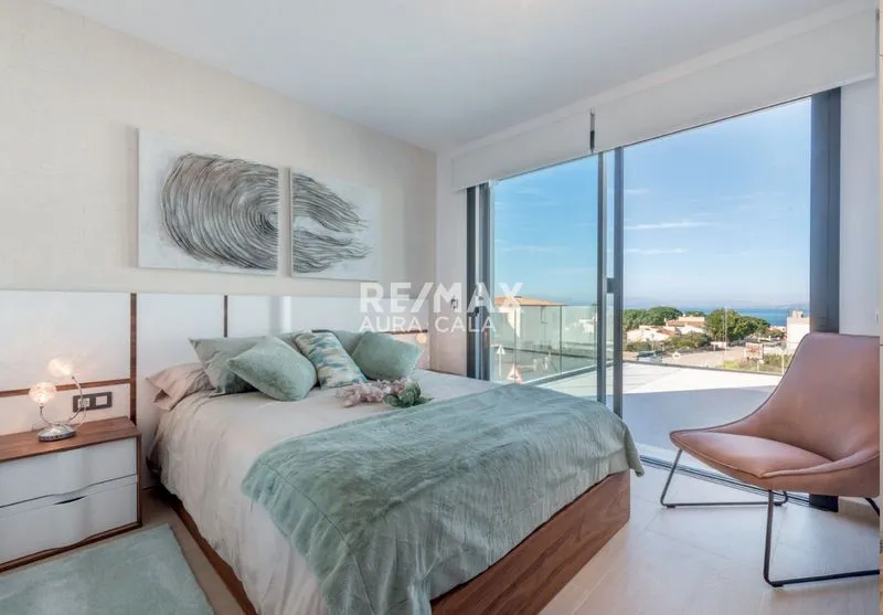 Modern villa with garden and private pool in Colònia de Sant Pere — photo 1