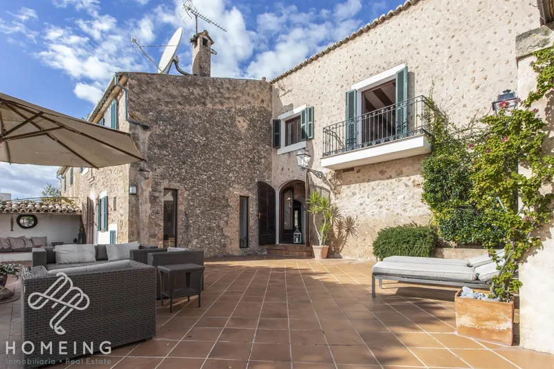 Charming village house with pool, garden, garage and magnificent views — photo 3