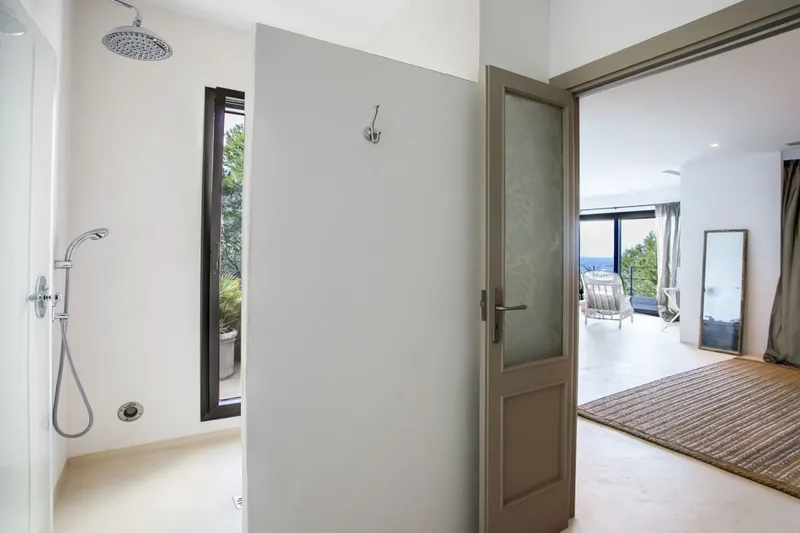 Long and short term rental: Villa in 1st sea line - Marcel Remus Real Estate — photo 8
