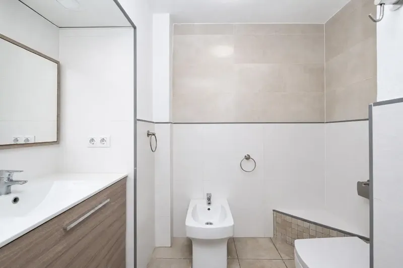 Three-storey village house to renovate in the historic centre of Felanitx — photo 12