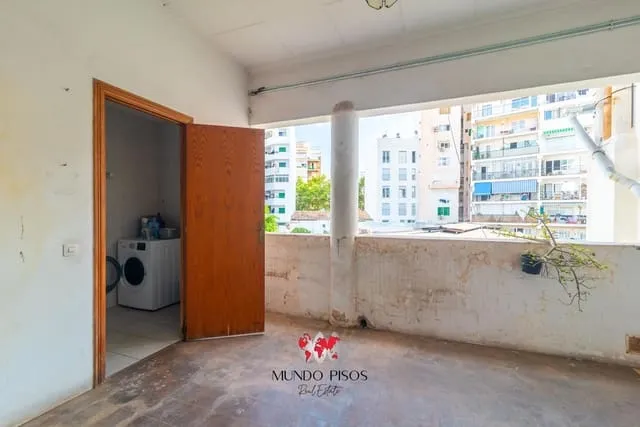 Flat for sale in Arxiduc, Palma de Mallorca — photo 3
