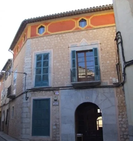 Historic Mallorcan Palace in the center of Soller — photo 1