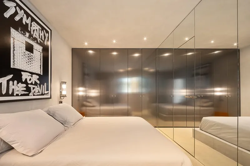 Award-Winning Designer Townhouse with Private Rooftop Pool & Sea Views in Puerto Alcudia — photo 8