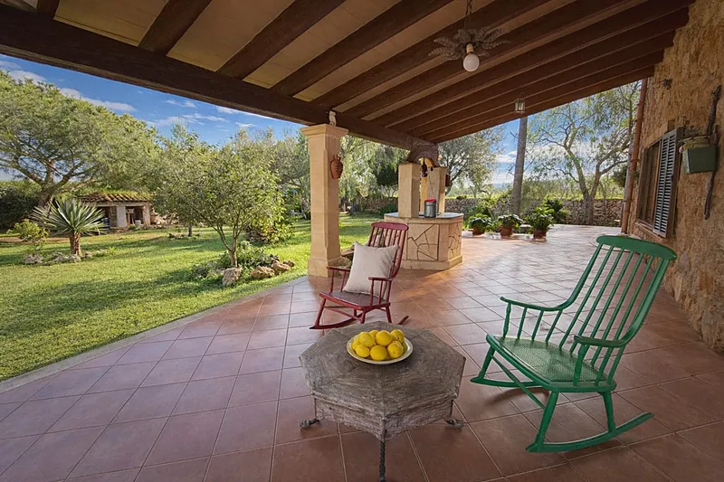 Authentic finca with potential and wonderful garden in quiet location in Cala Llombards — photo 2