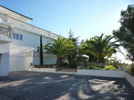 Villa in spectacular location — photo 7