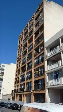 Se ofrece en venta inmueble adjudicado (REO), actualmente sin posesión, es decir, ocupado por tercero. El comprador adquiere la propiedad en — photo 1