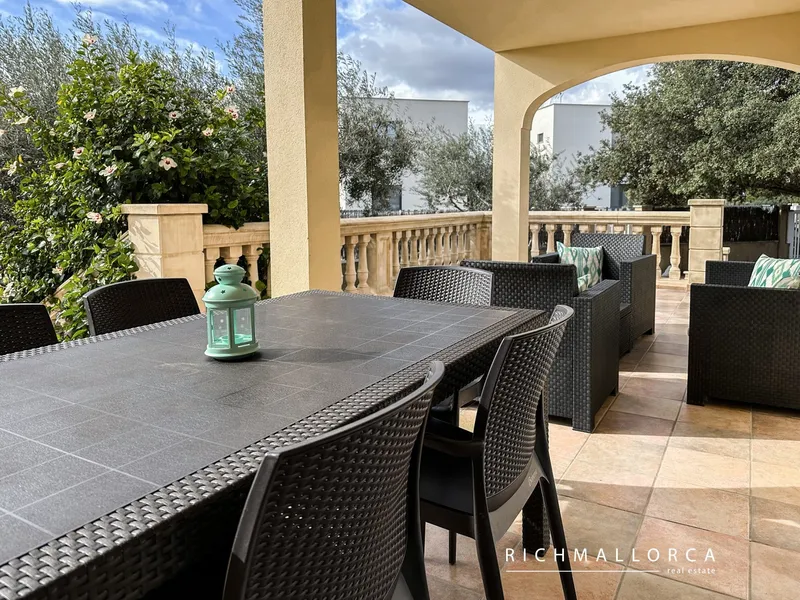 Villa with 2 flats in sought-after area — photo 4