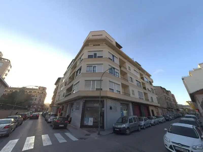 Apartment at auction of 132m2, with kitchen, dining room, 4 bedrooms and 2 bathrooms (Data provided by Cadastre). — photo 1