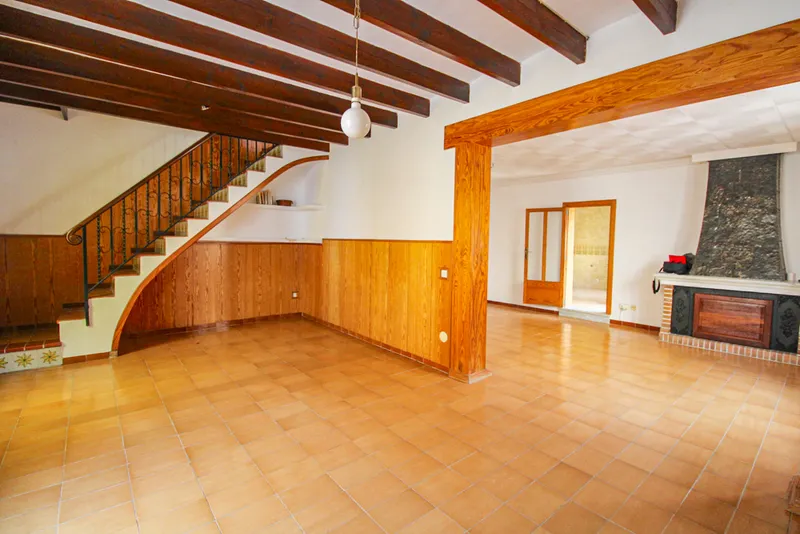 Ref.2451C – S'Arraco – Townhouse in central location with patio — photo 8