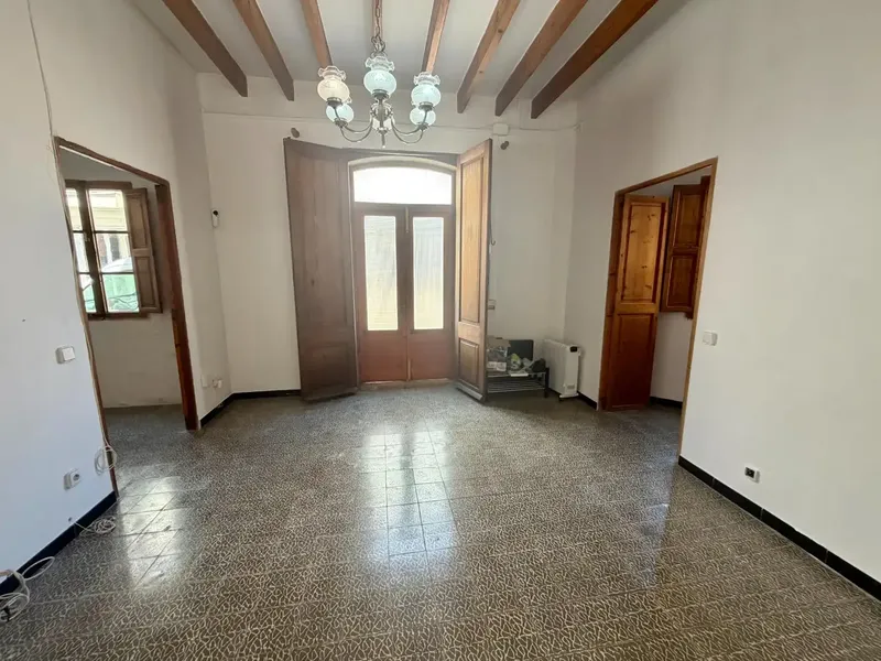 In the village of Andratx, we describe a property to renovate with great potential. — photo 11