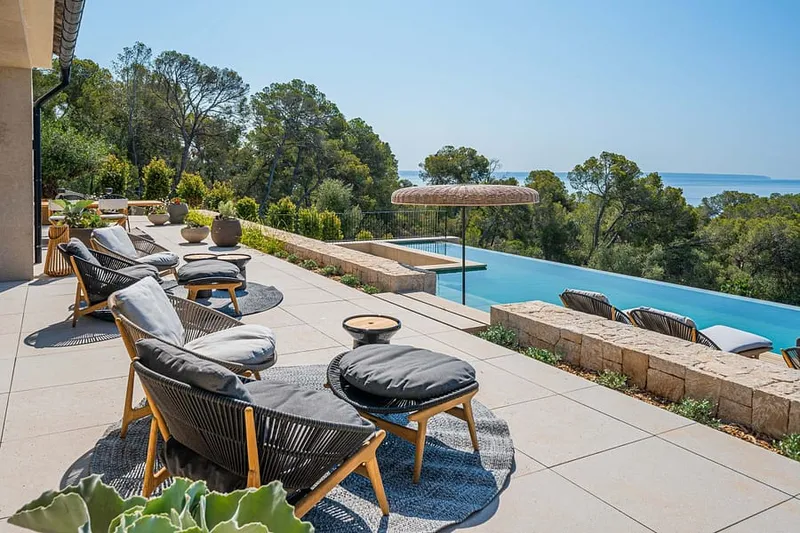 New built Mediterranean villa with panoramic sea views in Old Bendinat — photo 5
