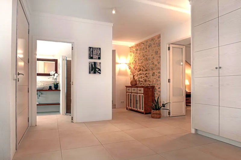 Stylish townhouse in Artà with large garage, sunny patio, roof terrace and ETV license — photo 3