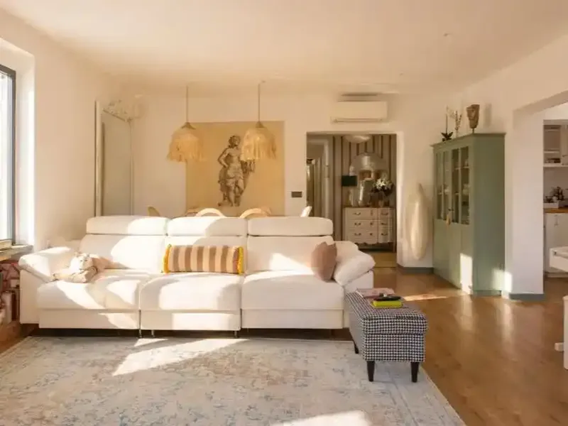 Se alquila excelente piso reformado en Sant Agustí. — photo 2