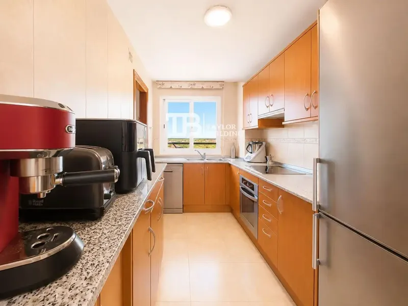 Taylor Building Real Estate presents this penthouse with a private 50 m² solarium and sea views in Llucmajor. — photo 10