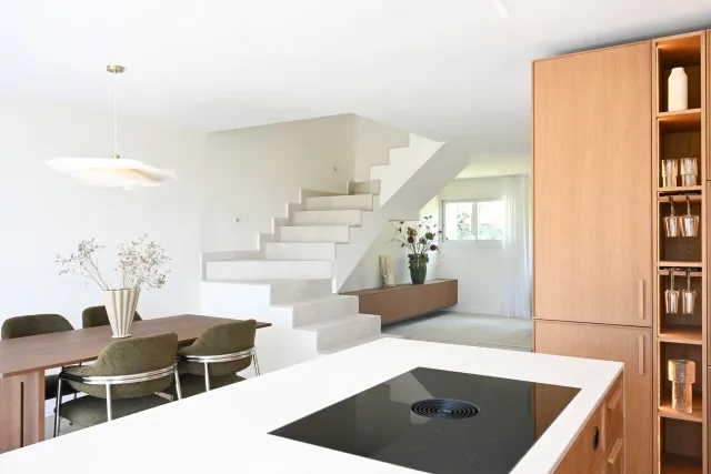 Renovated, spacious duplex apartment with sea views for sale in Cas Catala, Mallorca — photo 10
