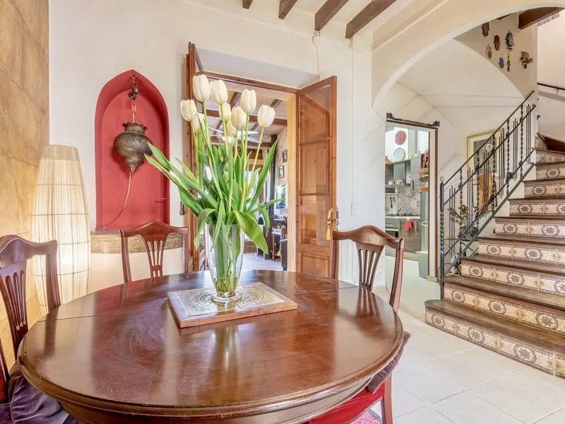 Mediterranean village house with marvellous patio — photo 10