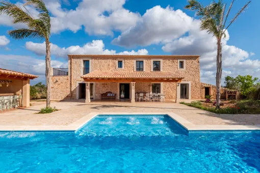 Santanyi, Idyllic Finca in the Heart of Mallorca with Sauna and Jacuzzi Pool in Santanyí, Wheelchair Accessible — photo 1