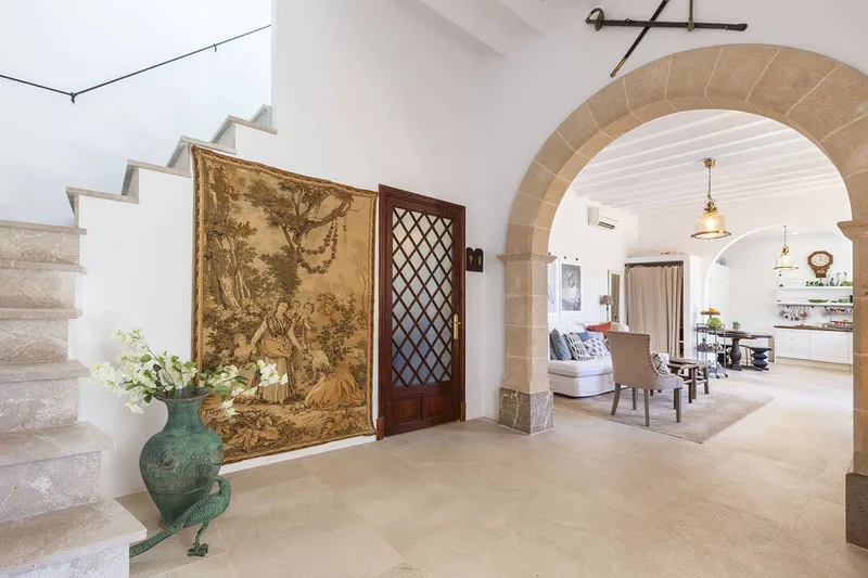 Beautiful villa in a quiet residential area near Palma — photo 9