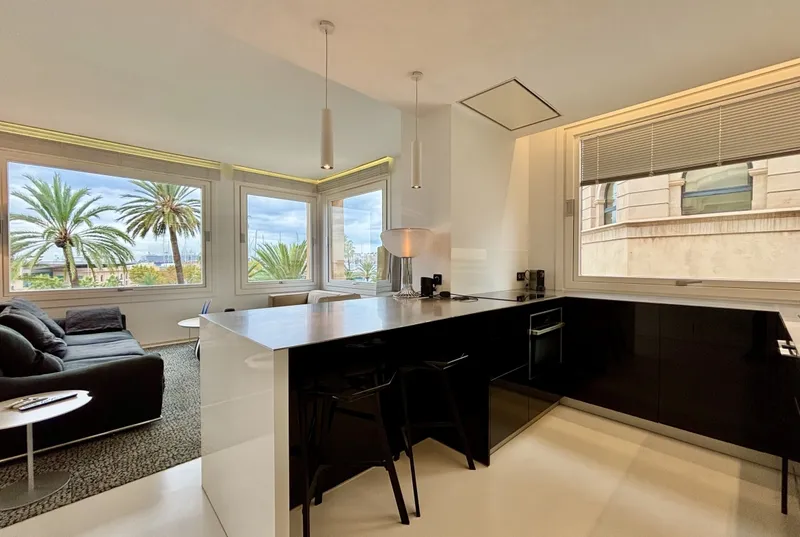 Modern apartment with sea views in Palma — photo 2