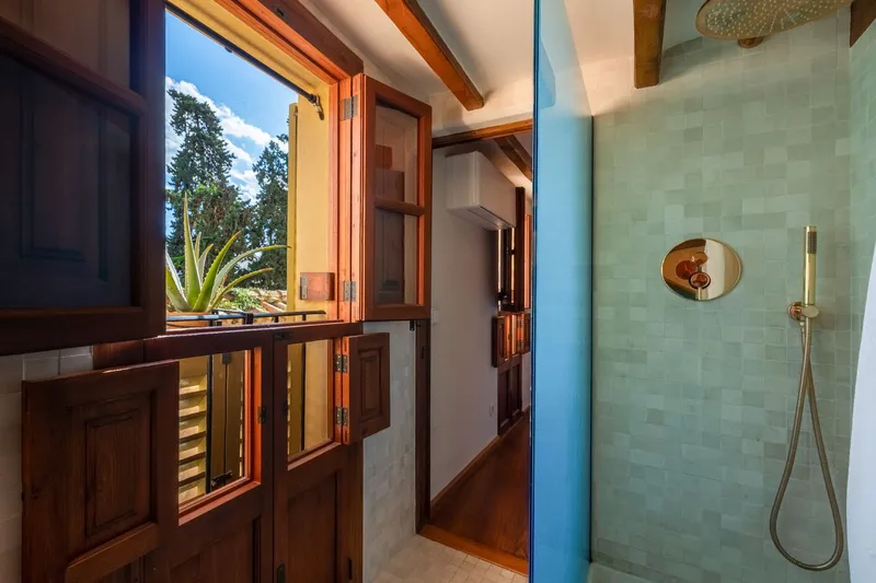 Triplex apartment with historic flair in Palma Old Town — photo 10