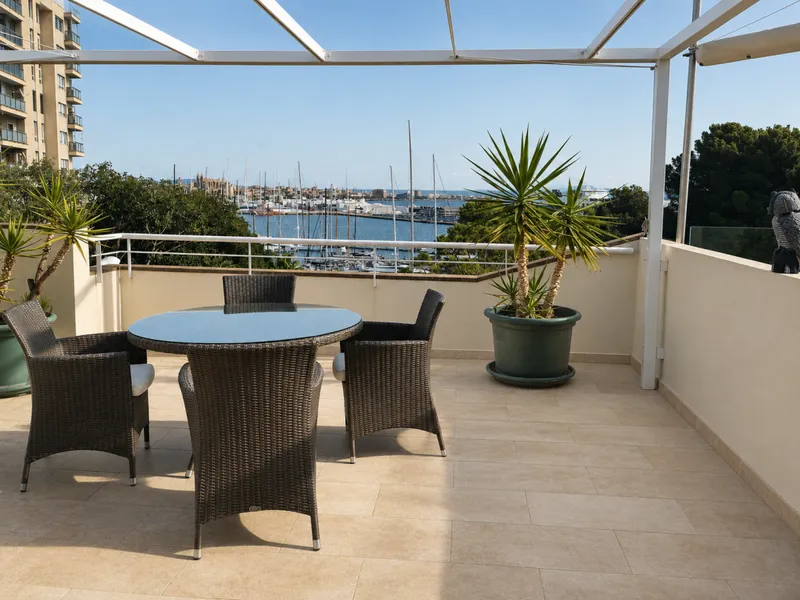 Ref. 1927; Penthouse with sea views, private rooftop terrace and pool in El Terreno, for rent — photo 1