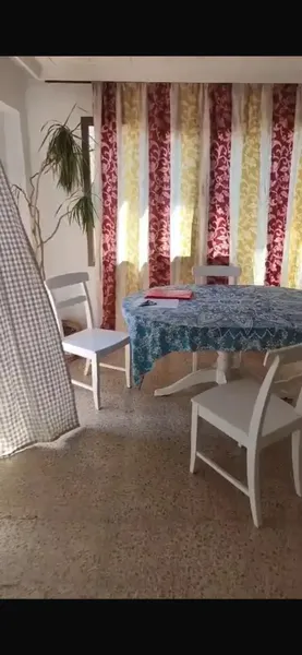 4th floor apartment without lift, very good staircase, 4 bedrooms, bathroom, living-dining room with balcony, clear views, large kitchen with gallery — photo 3