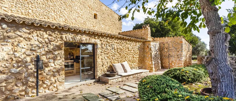 Historic renovated finca with pool in Llubí in the heart of Mallorca — photo 1