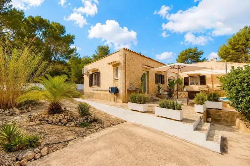 A Stunning Finca with Potential — photo 6