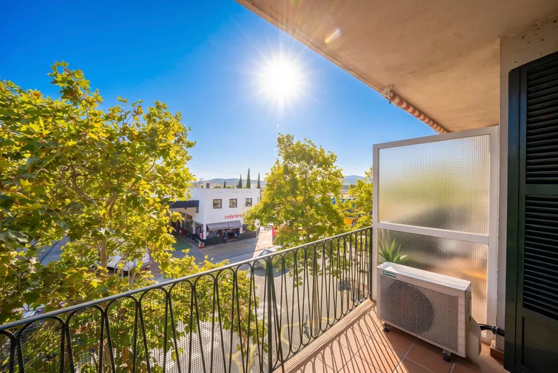 Four-bedroom flat with balcony and communal pool in Son Fuster Nou, Palma — photo 3