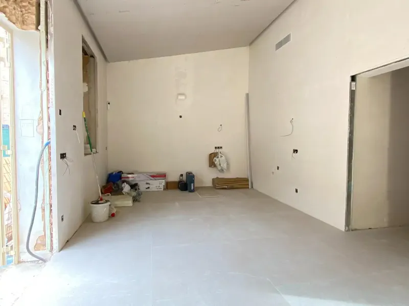 Promotion of this fantastic ground floor single-family home with high ceilings. — photo 2