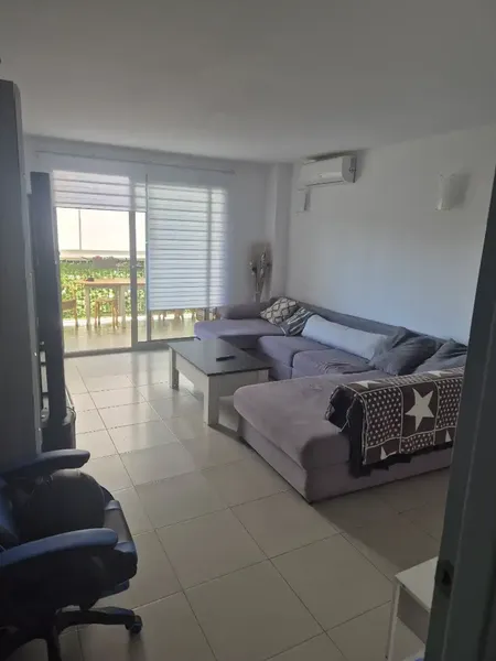 Apartment for sale in Cala Millor, in a quiet area, with two bedrooms with built-in wardrobes, a bright living room and a furnished kitchen — photo 12